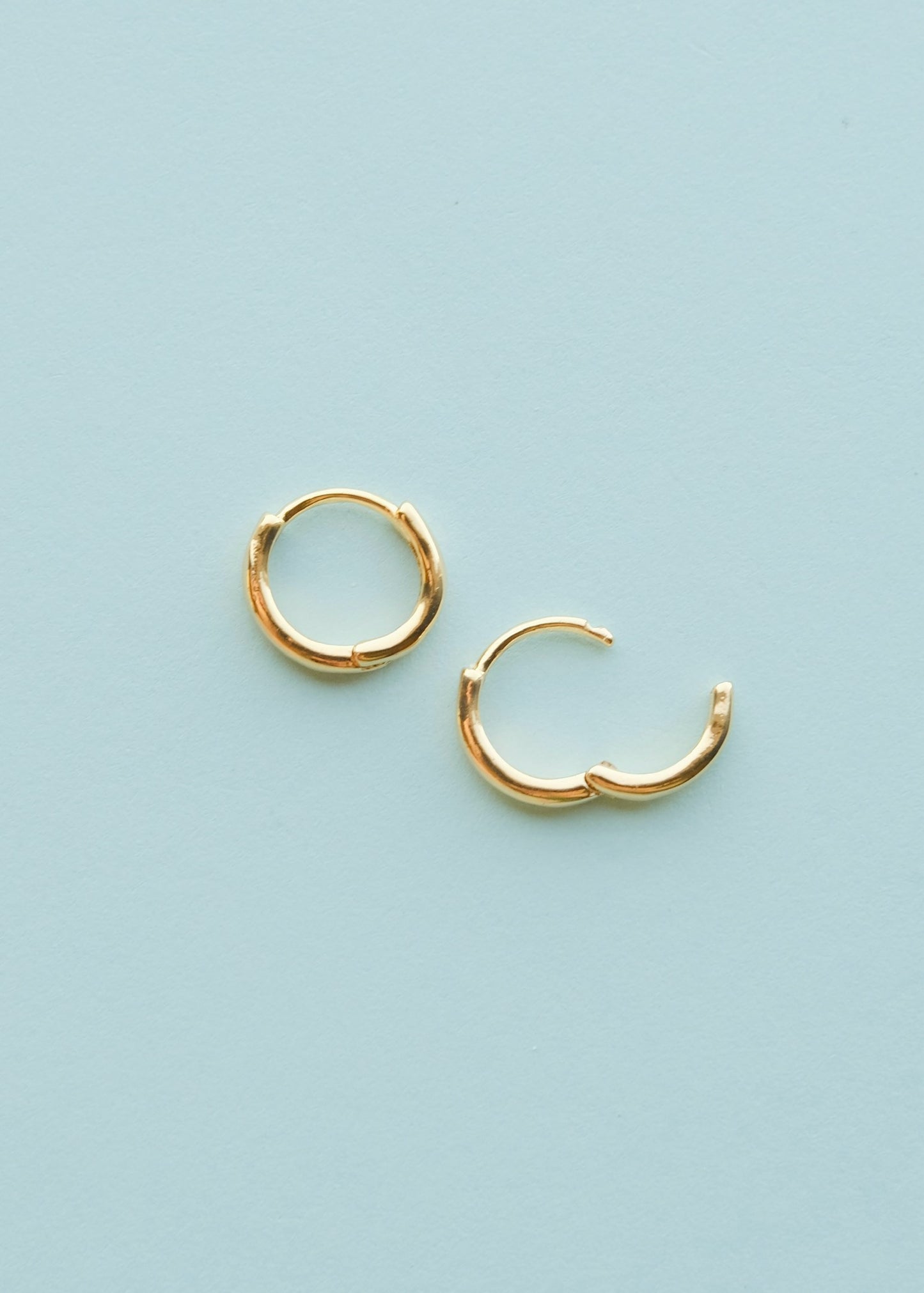 Gold-Plated 12mm Huggies S.H.