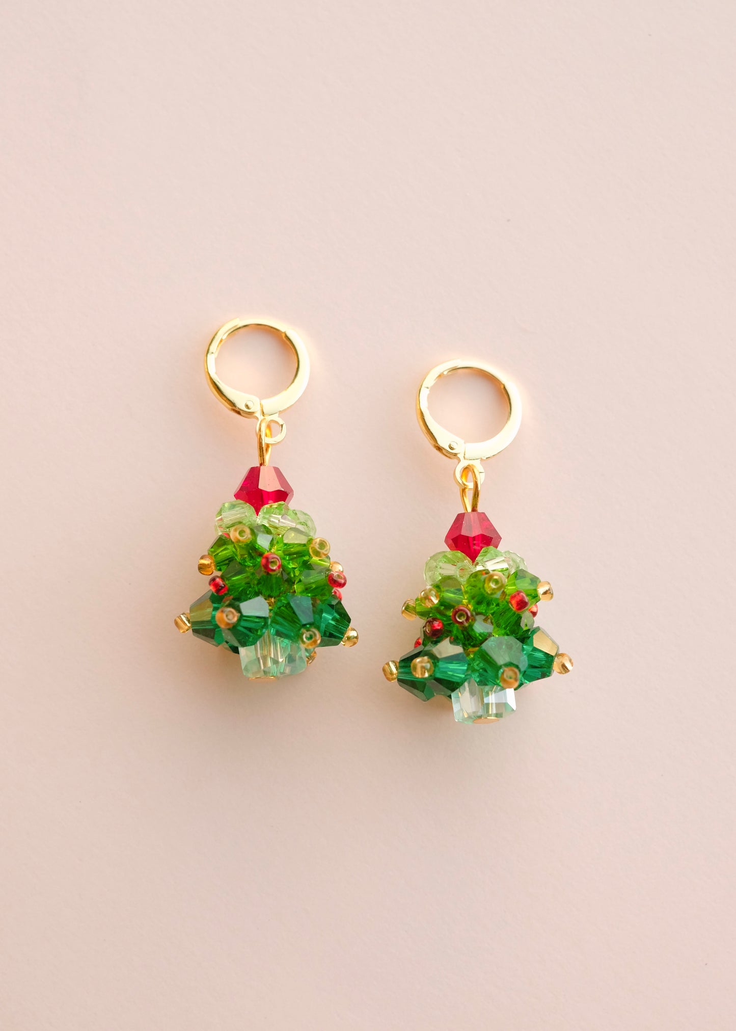 Beaded Christmas Tree Huggies