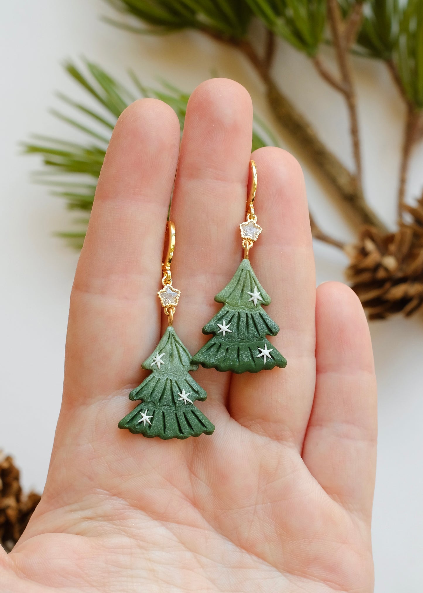 Holiday Tree Huggies