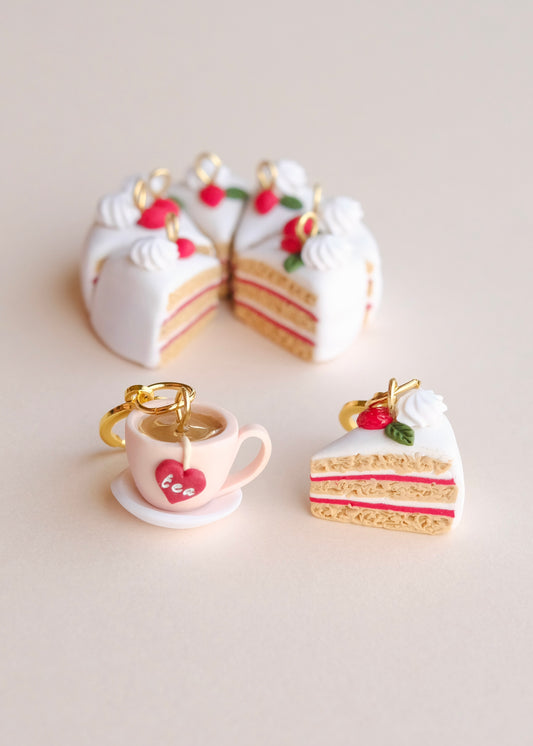 Tea & Strawberry Cake Huggies ⋆LAST ONE⋆