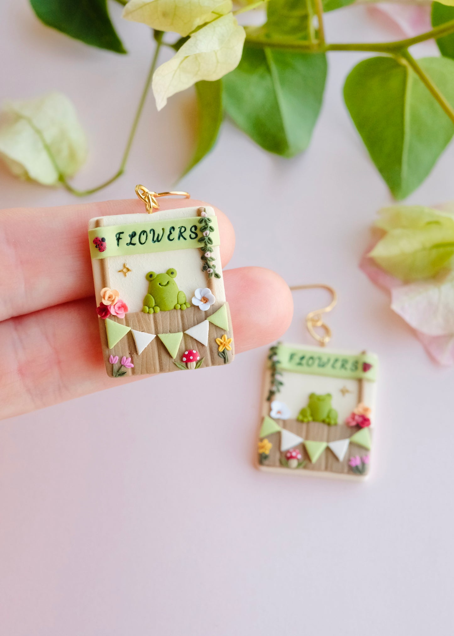 Frog’s Flower Stand Earrings